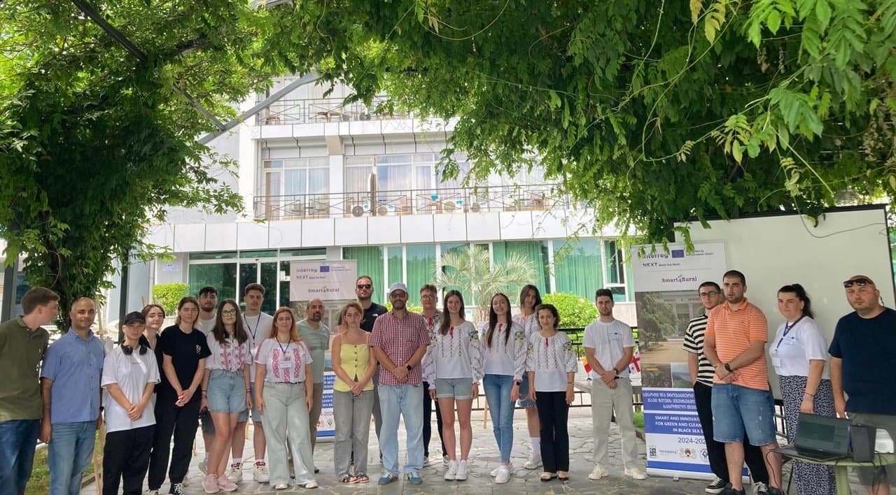 Frontnews image description