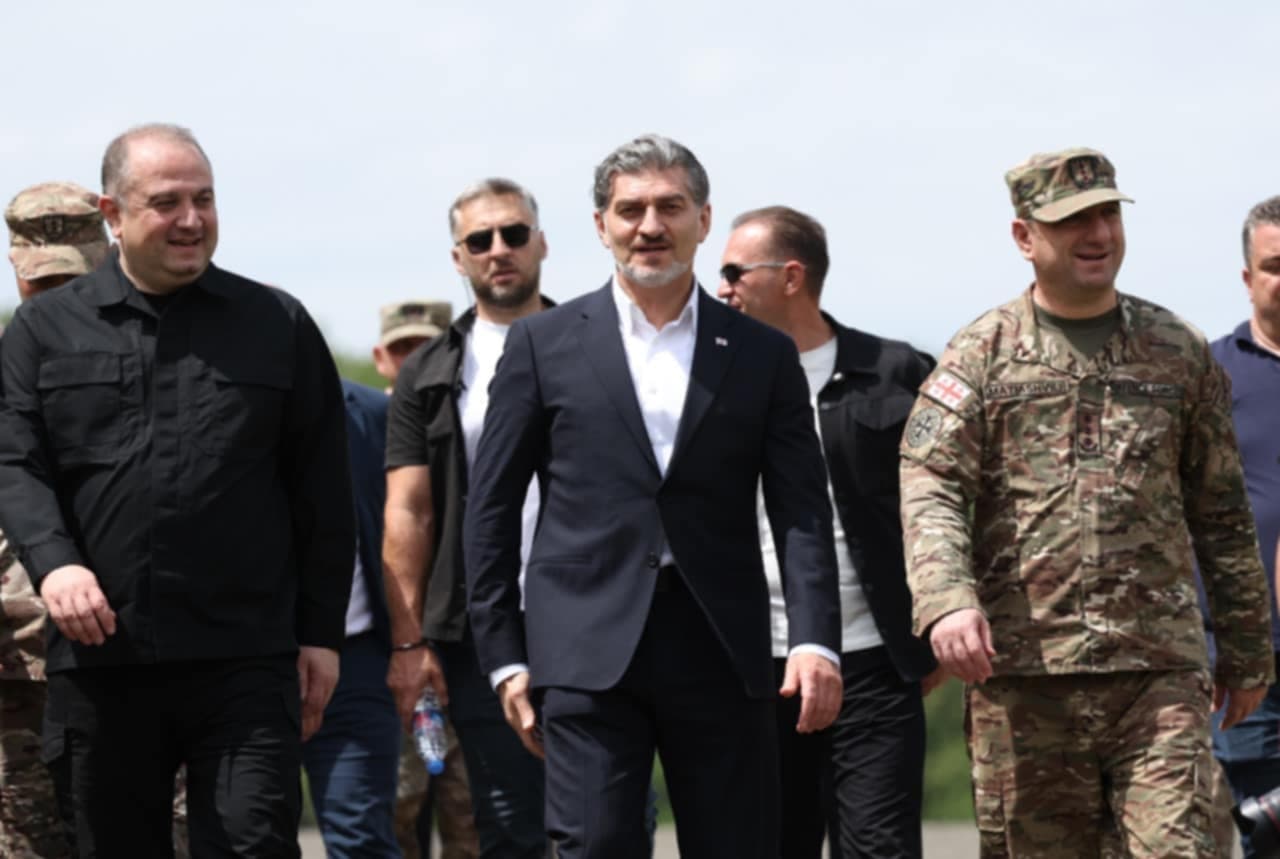 Frontnews image description