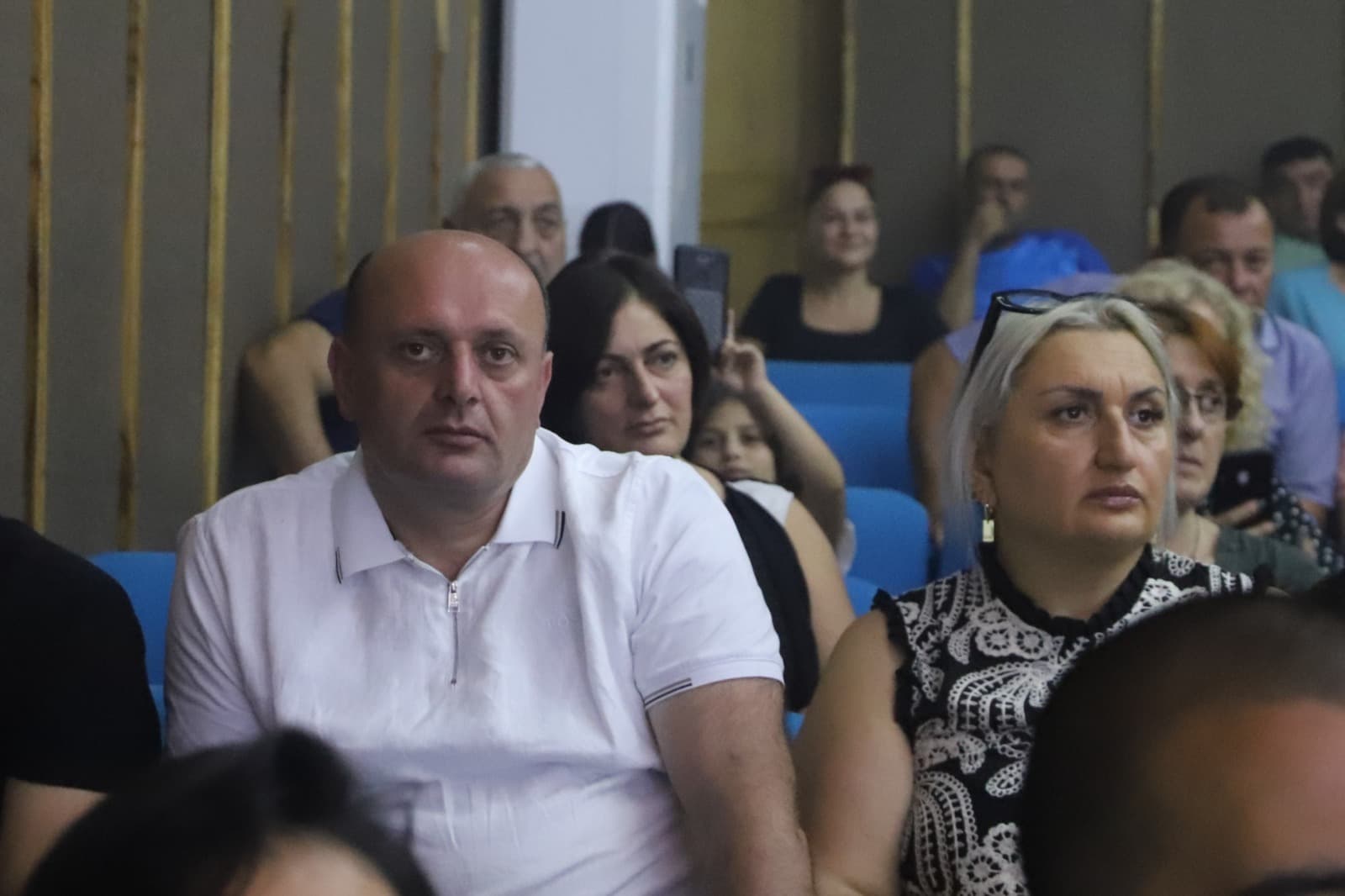 <p style="text-align: justify">27 აგვისტოს, თერჯოლაში, "მუსიკალური ზაფხული 2025“-ის კონცერტების სერიის ფარგლებში კიდევ ერთი ღონისძიება მოეწყო.</p><p style="text-align: justify">მასში მონაწილეობდნენ მუსიკალური შემსრულებლები: დათუნა სირბილაძე,ელენე ფოჩხუა, ნინუცა ბედიაშვილი, მერაბ ვარდოსანიძე და სოფო პაპუაშვილი. საღამო ნიკოლოზ წულუკიძეს მიჰყავდა.</p><p style="text-align: justify">ღონისძიებას, რომელიც თერჯოლის კულტურის სახლის დარბაზში ჩატარდა, ადგილობრივებთან ერთად, მუნიციპალიტეტის მერი მანუჩარ რობაქიძე დაესწრო.</p><p style="text-align: justify">კონცერტი საქართველოს კულტურის სამინისტროს მხარდაჭერით ჩატარდა.</p>