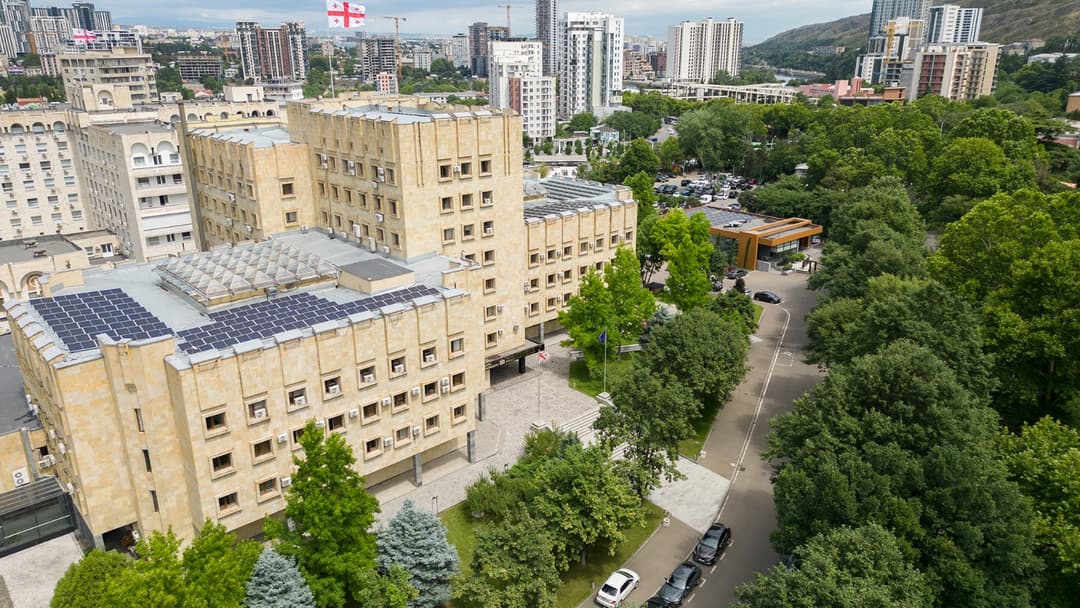 პროკურატურამ შქმერში სამსახურებრივი მდგომარეობის გამოყენებით თაღლითობის ჩადენის ფაქტზე ერთ პირს ბრალი წარუდგინა