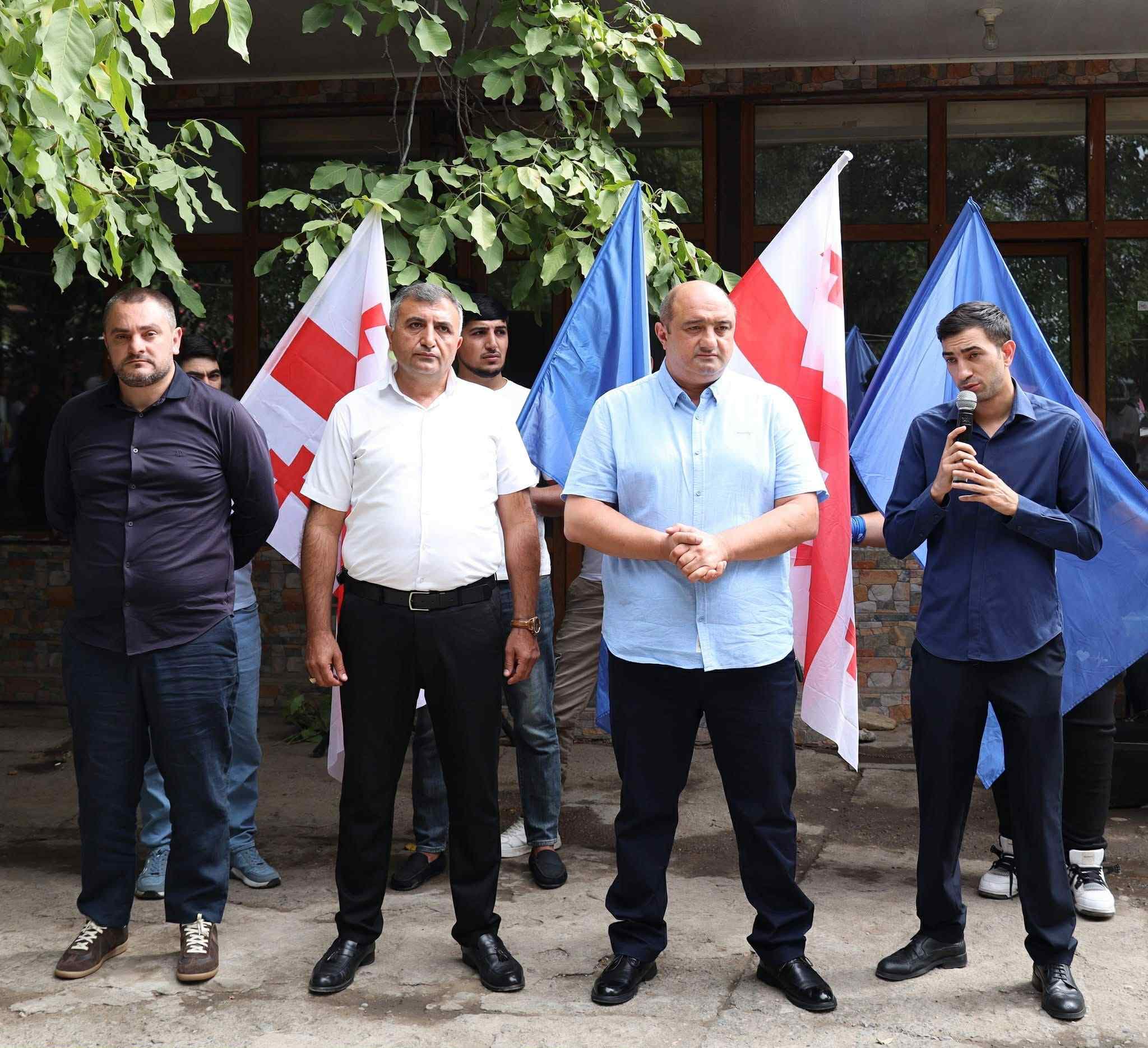 Frontnews image description