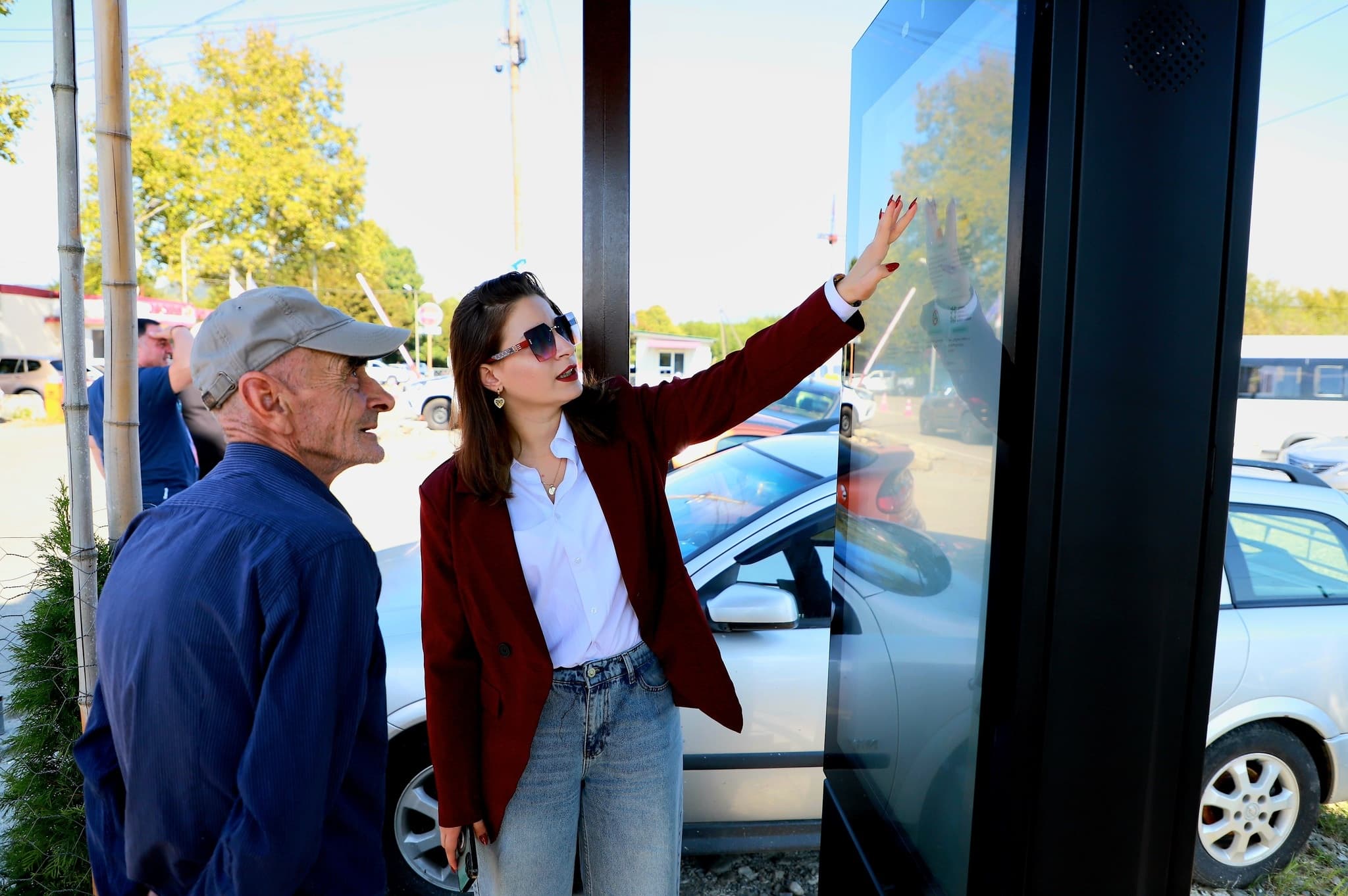 Frontnews image description