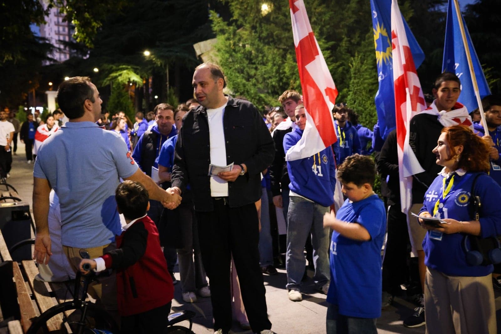 Frontnews image description