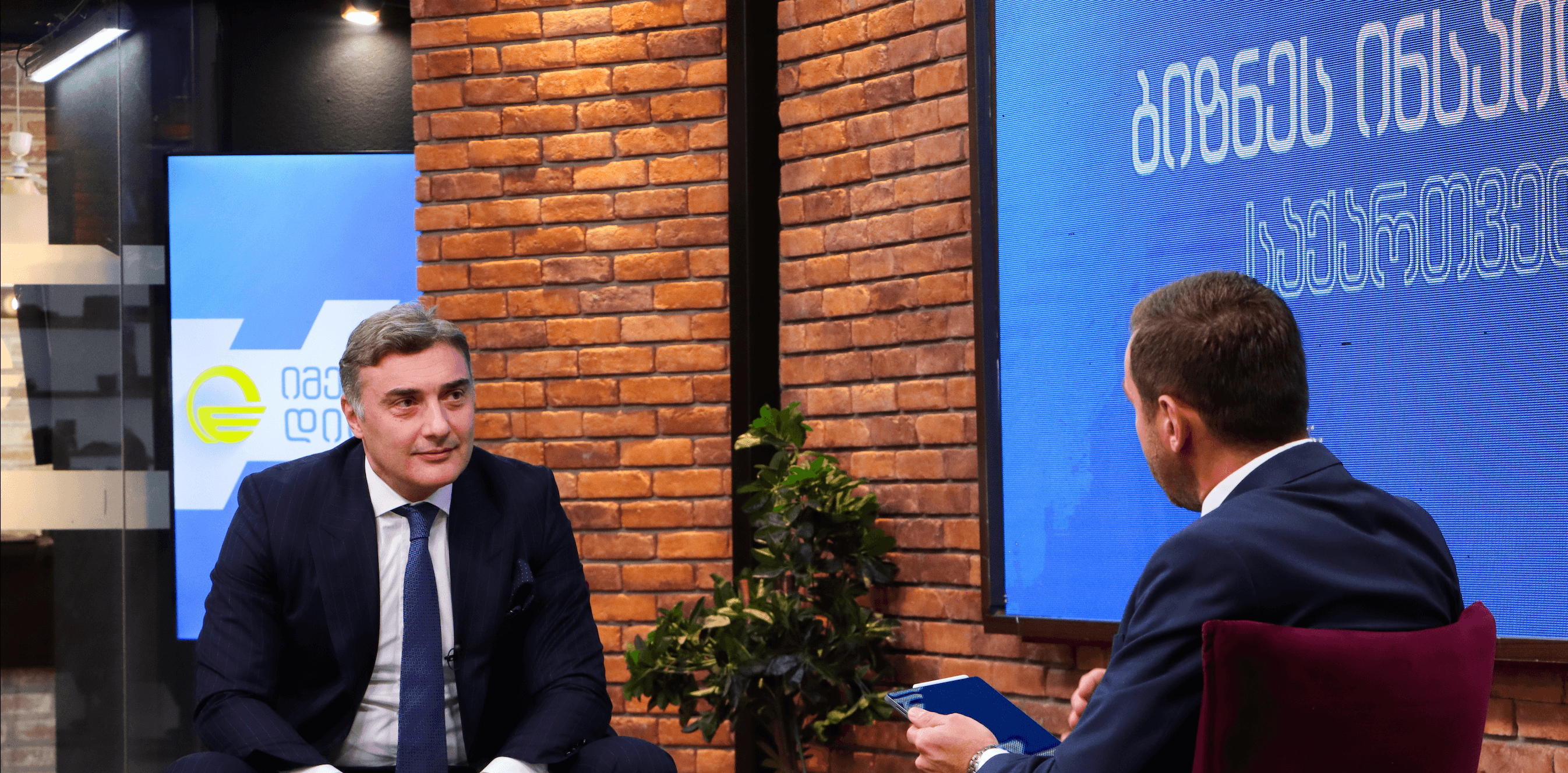 Frontnews image description