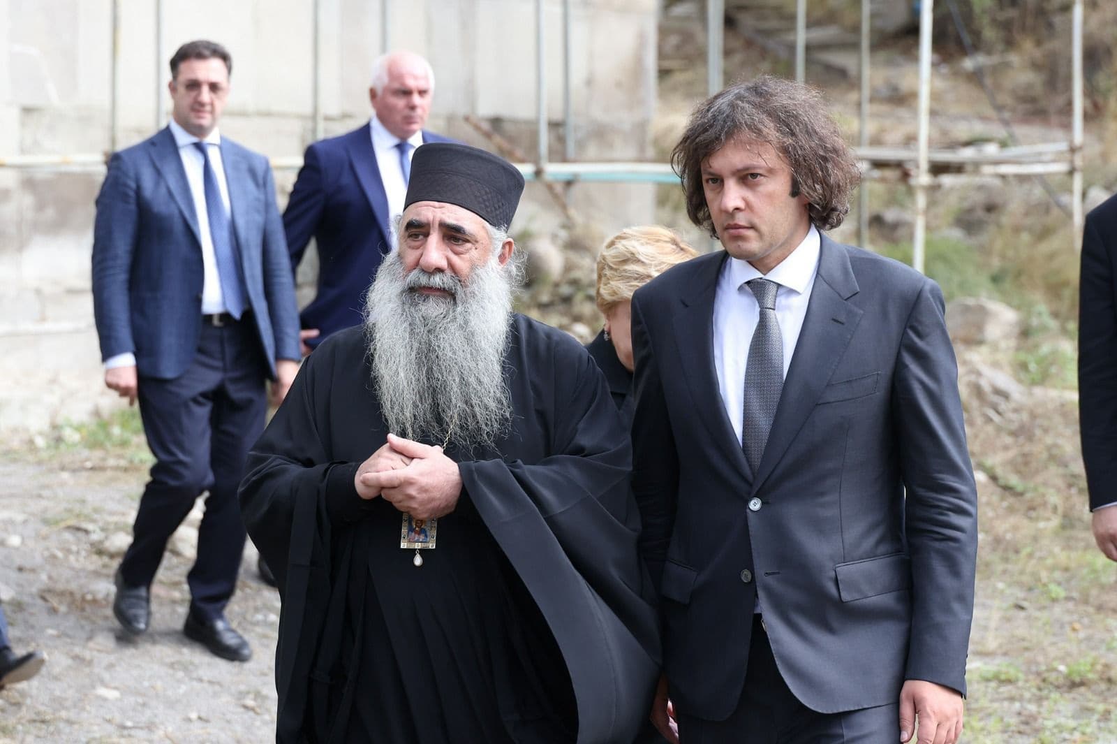 Frontnews image description