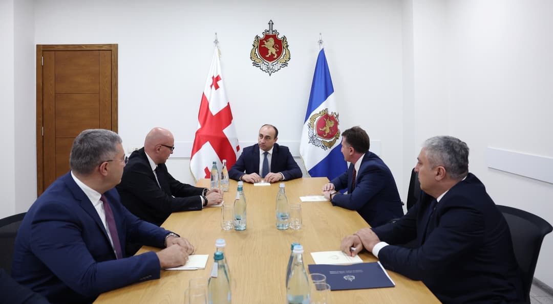 გეკა გელაძემ დროებით მოთავსების უზრუნველყოფის დეპარტამენტის ხელმძღვანელ პირებთან სამუშაო შეხვედრა გამართა