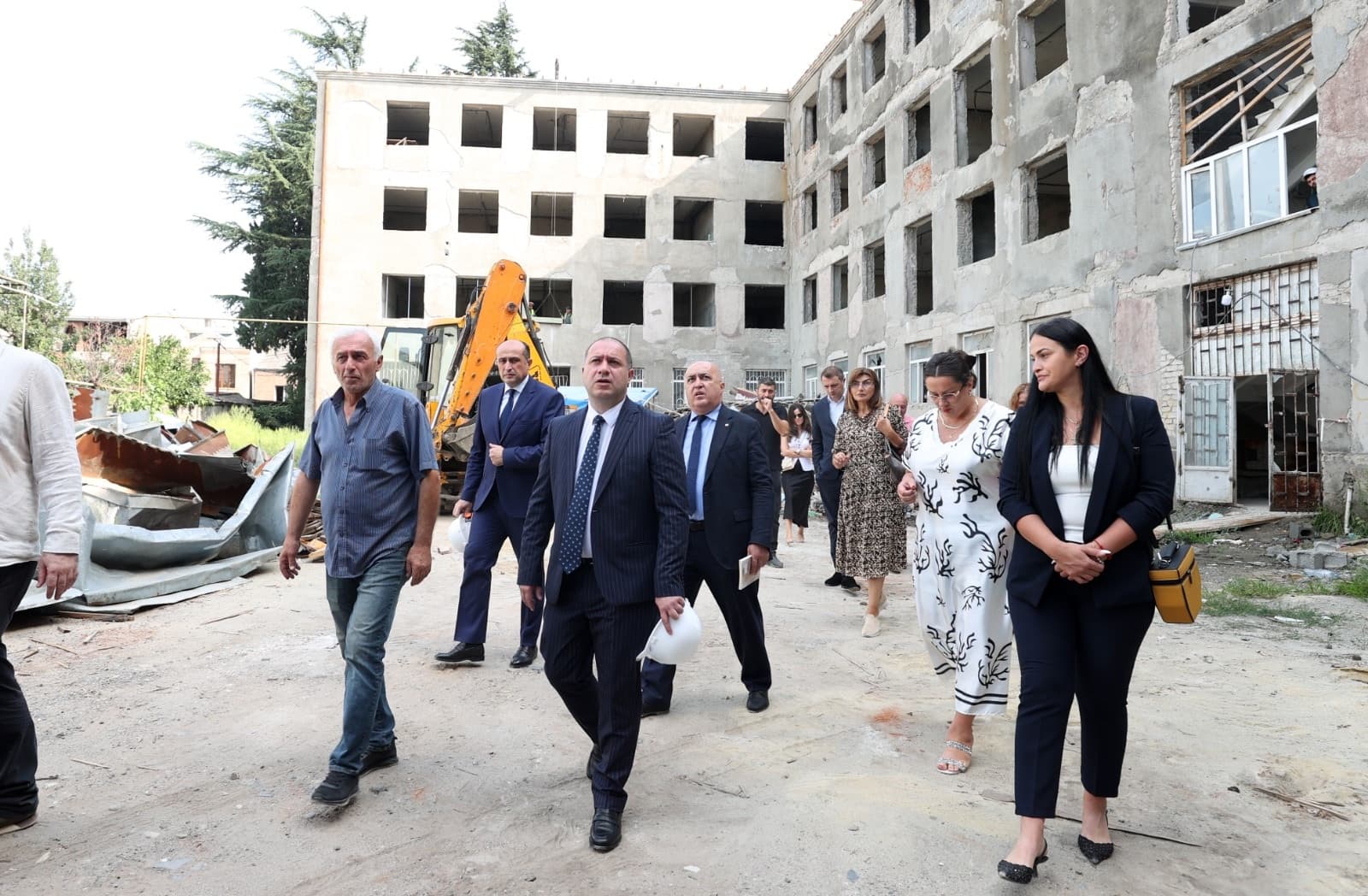 Frontnews image description