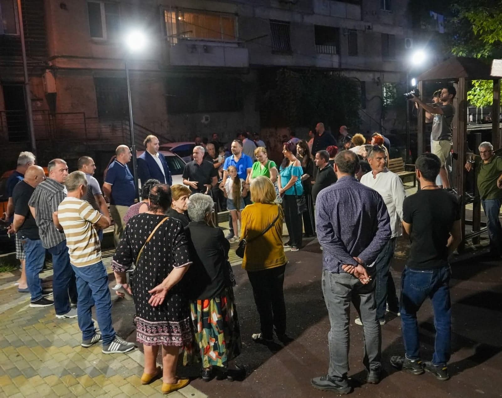 Frontnews image description