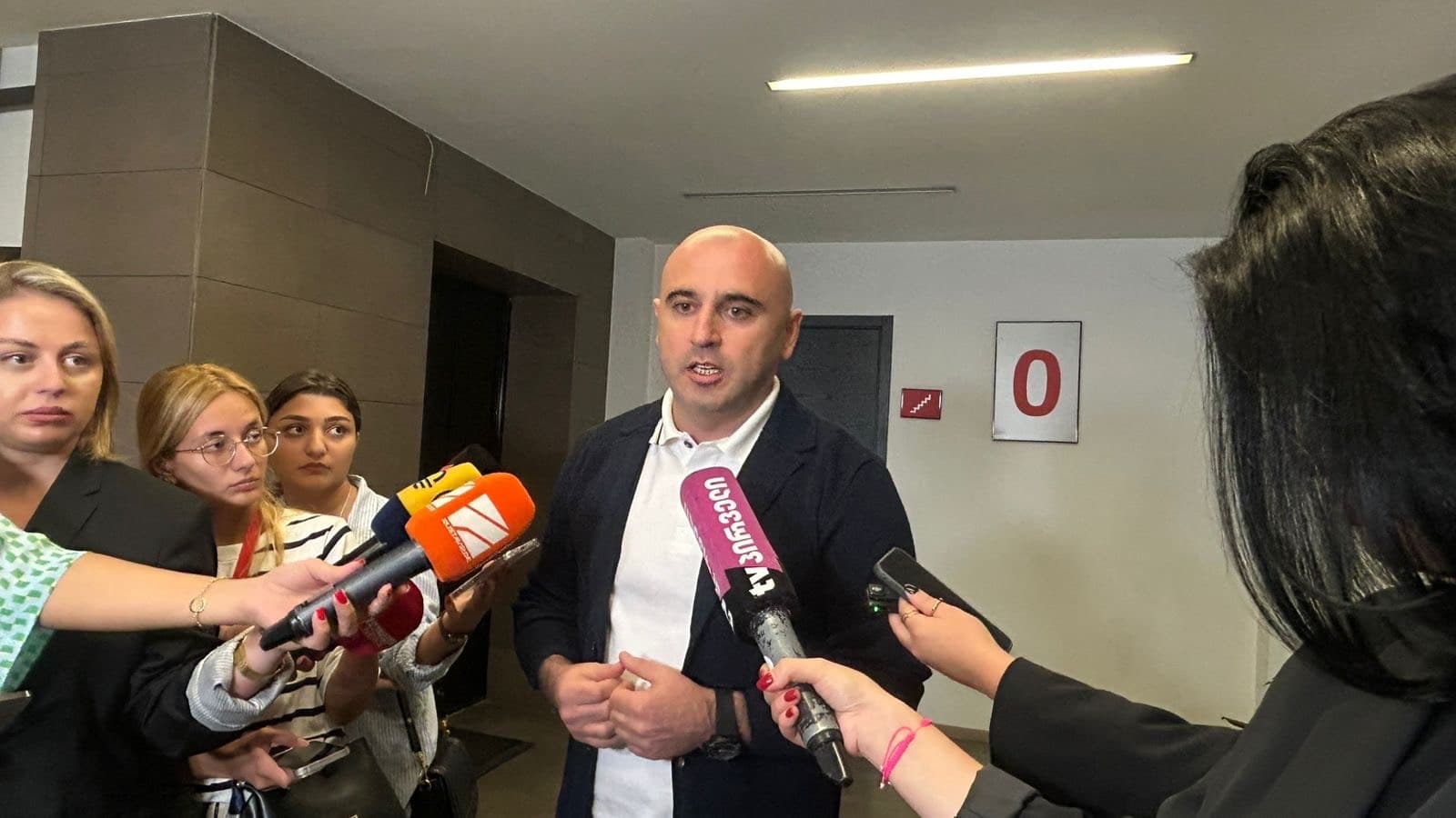 Frontnews image description