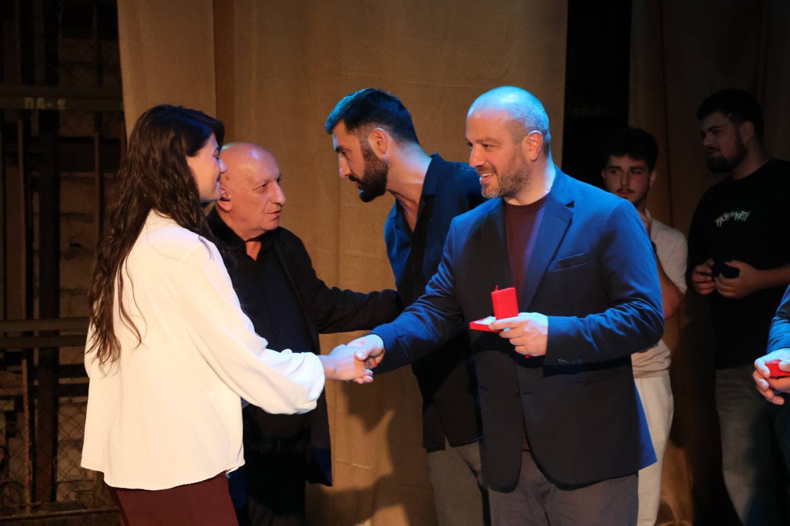 Frontnews image description