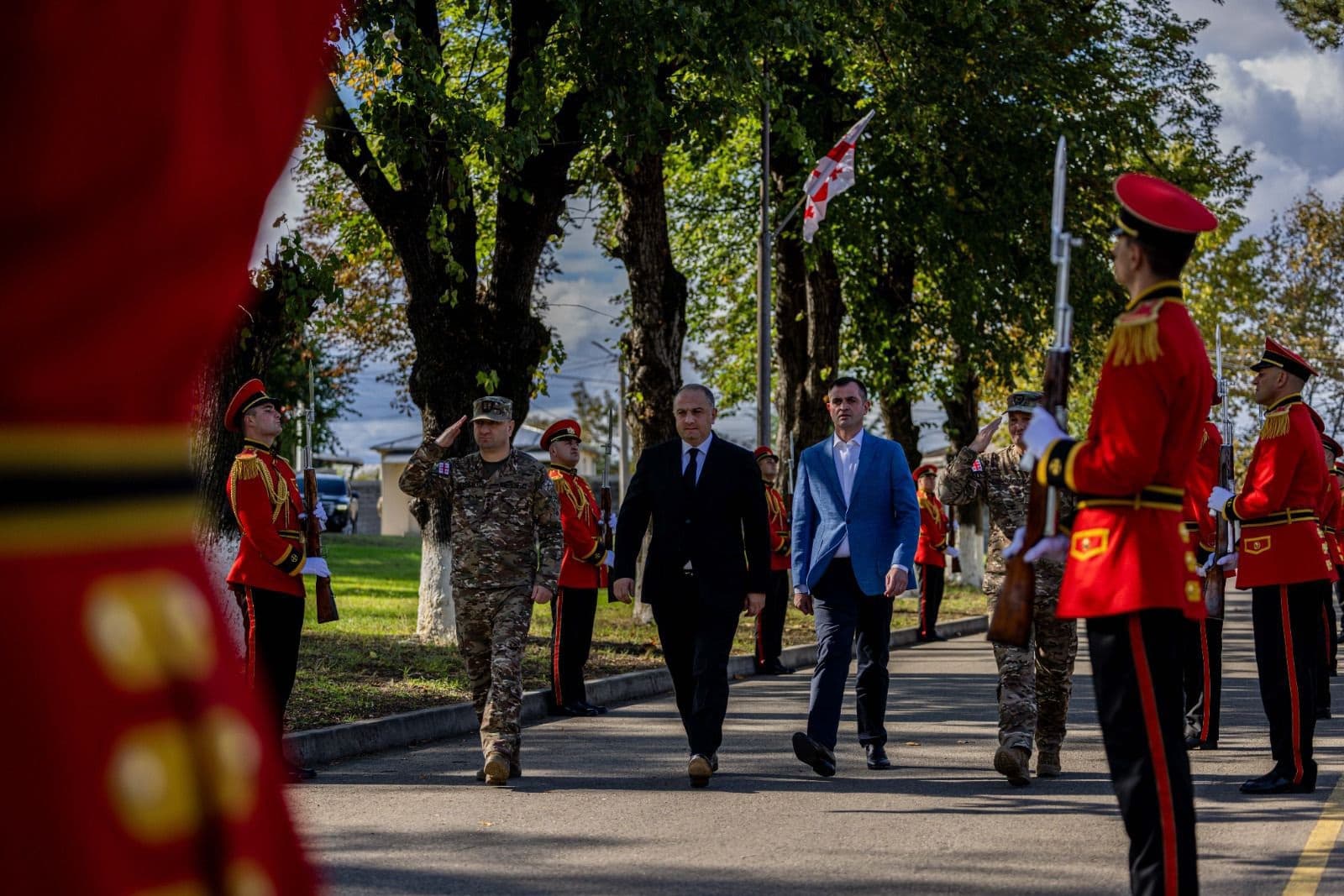 Frontnews image description