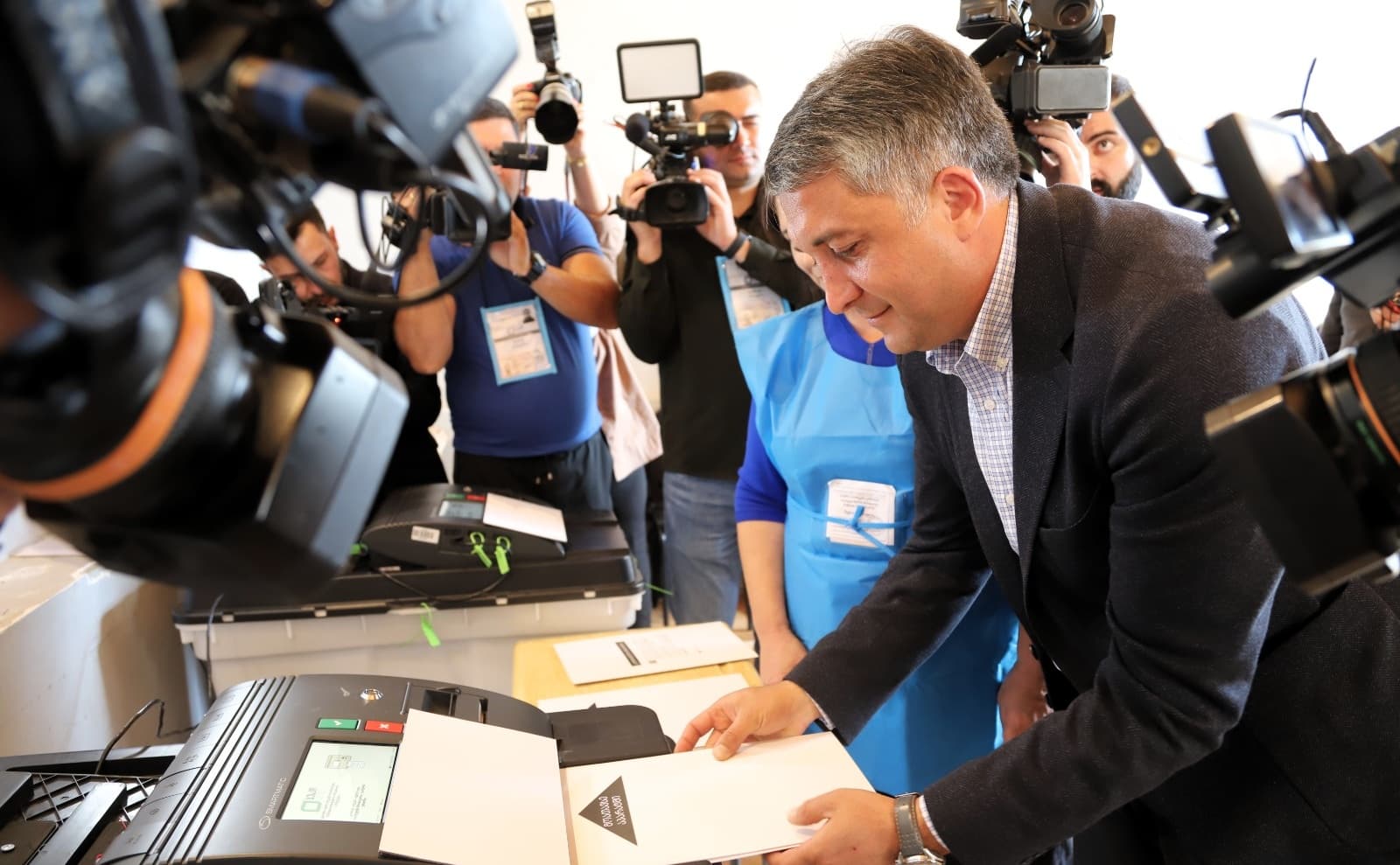 Frontnews image description