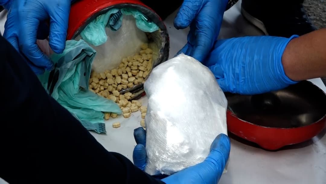 ბათუმის პორტში განსაკუთრებით დიდი ოდენობით სხვადასხვა სახის ნარკოტიკი ამოიღეს - დაკავებულია უცხო ქვეყნის მოქალაქე