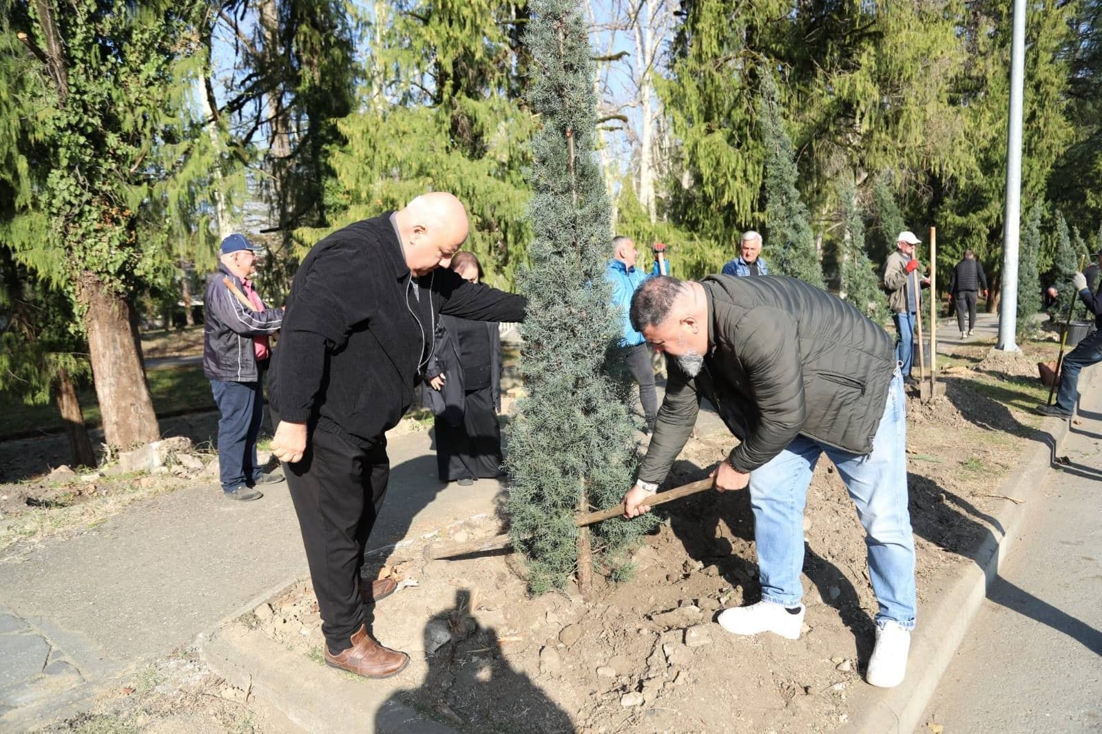 Frontnews image description