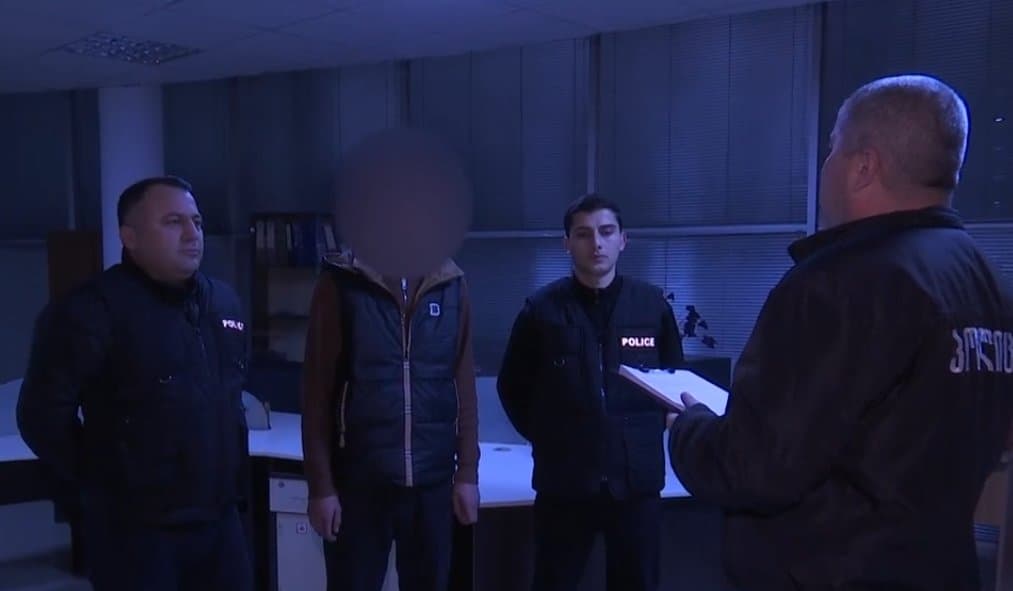 Frontnews image description