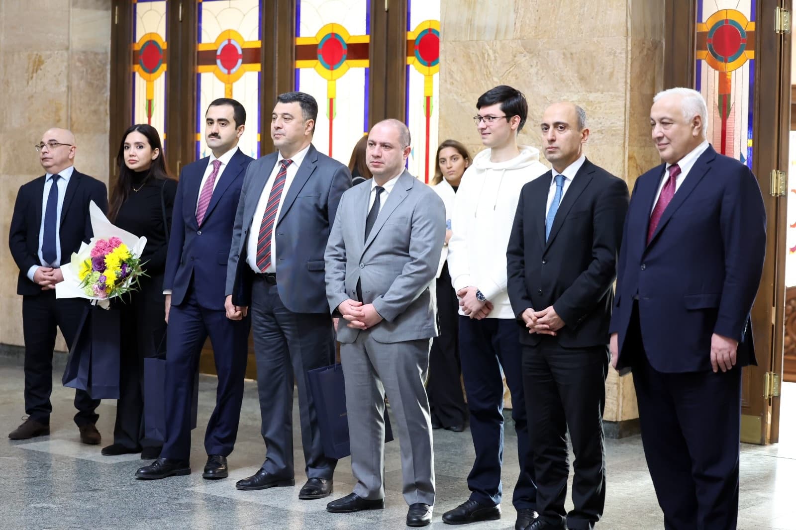 Frontnews image description