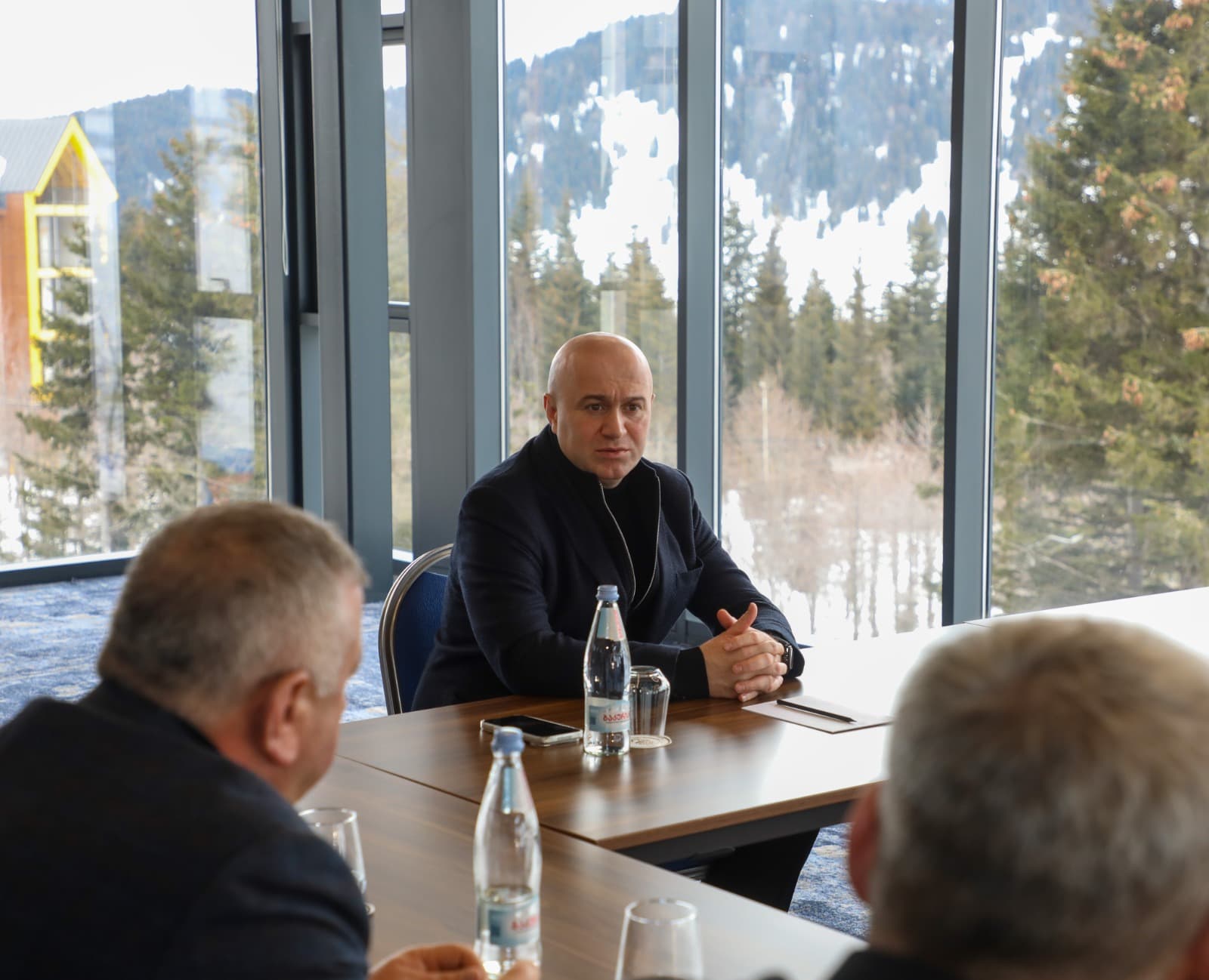 Frontnews image description