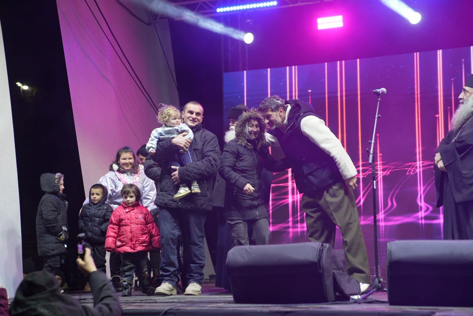 Frontnews image description