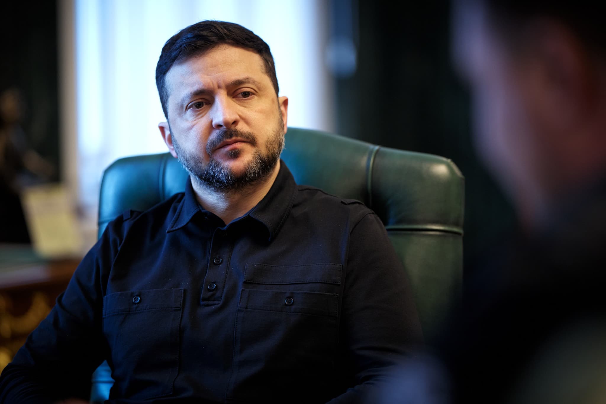 Frontnews image description