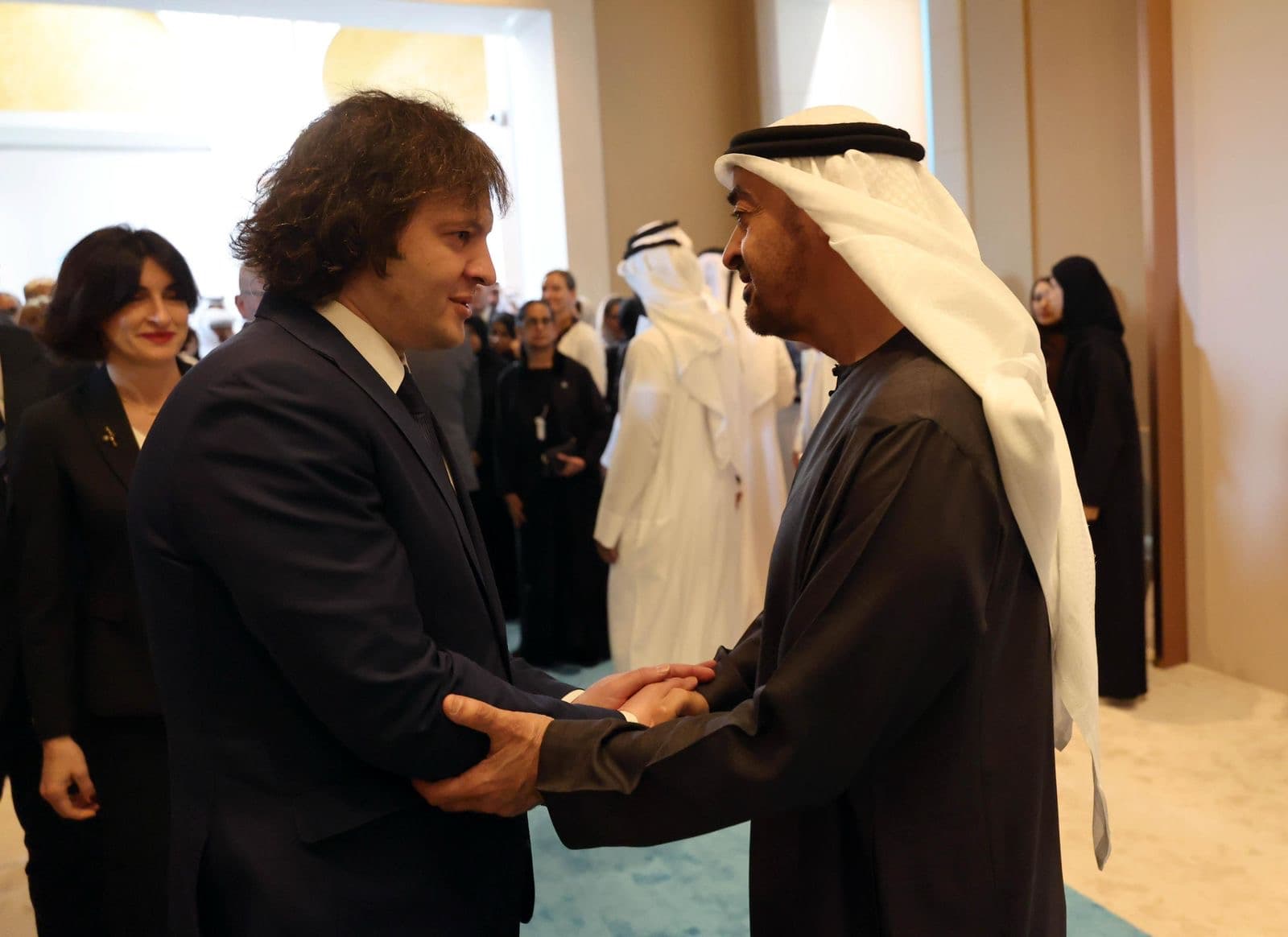 ირაკლი კობახიძე არაბთა გაერთიანებული საამიროების პრეზიდენტს ტელეფონით ესაუბრა