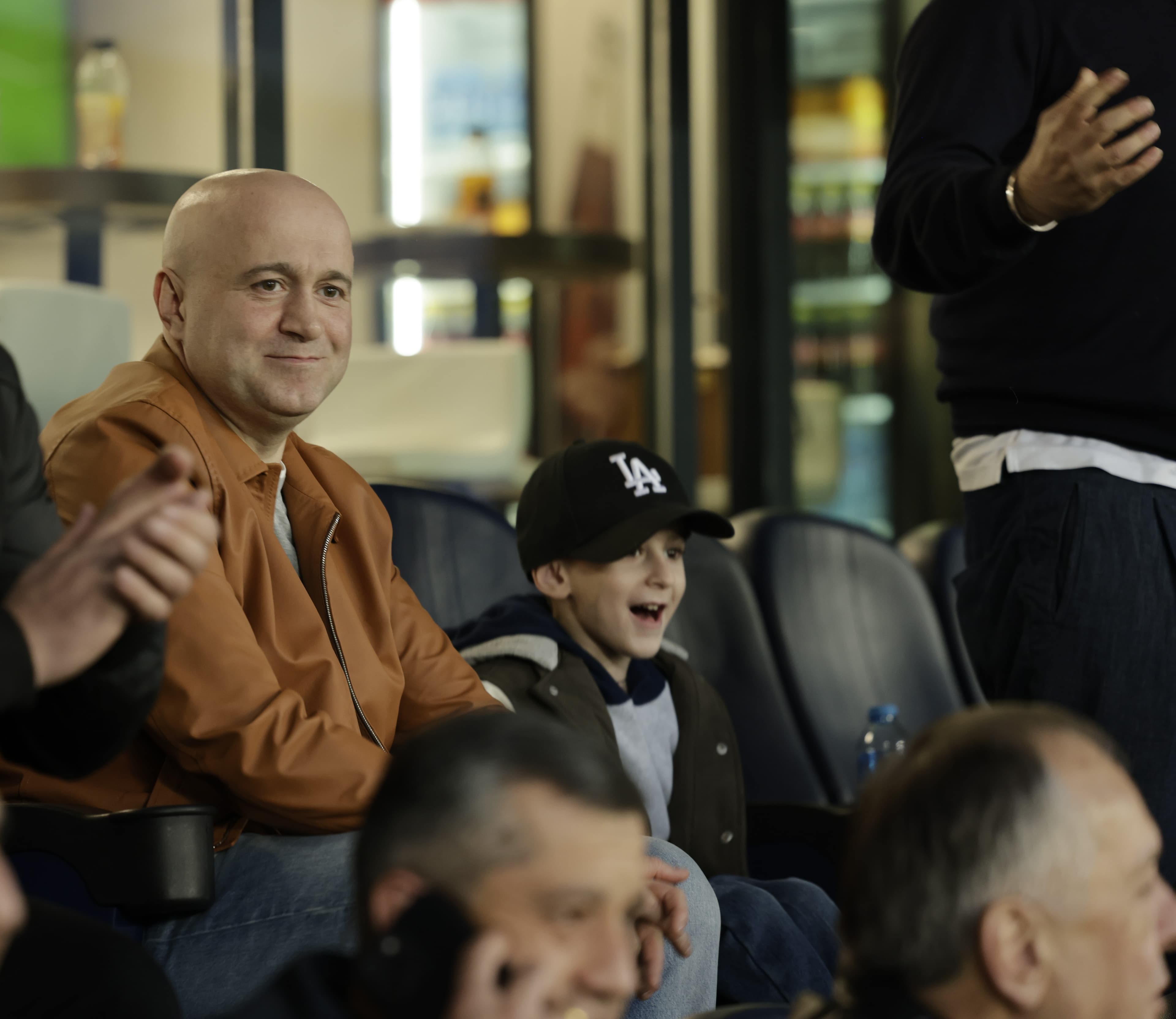 Frontnews image description