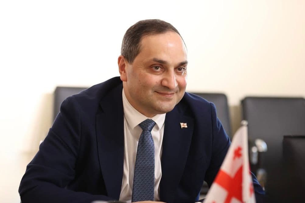 ზვიად გაბისონია - 26 მაისი ჩვენი ქვეყნის ერთიანობის, თავისუფლებისა და დამოუკიდებლობის სიმბოლოა