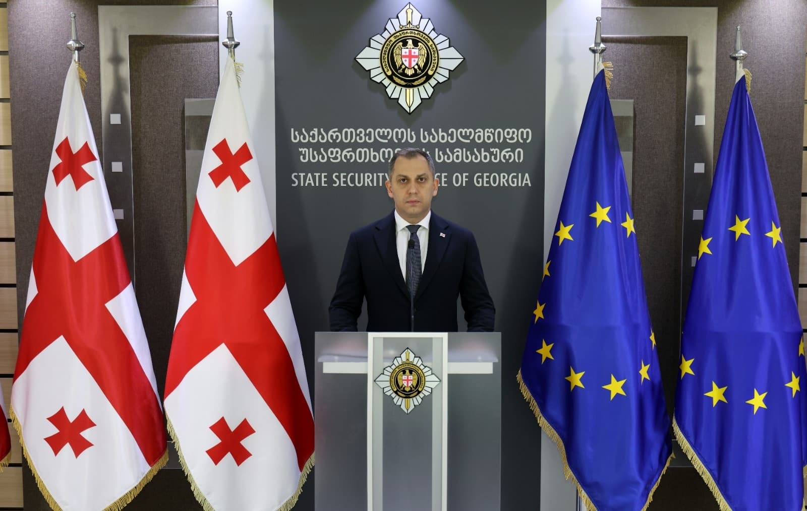 სუსმა უცხო ქვეყნის ტერორისტულ ორგანიზაციაში გაერთიანებისა და ტერორისტულ საქმიანობაში დახმარების მუხლით მიმდინარე გამოძიების ფარგლებში 3 პირი დააკავა