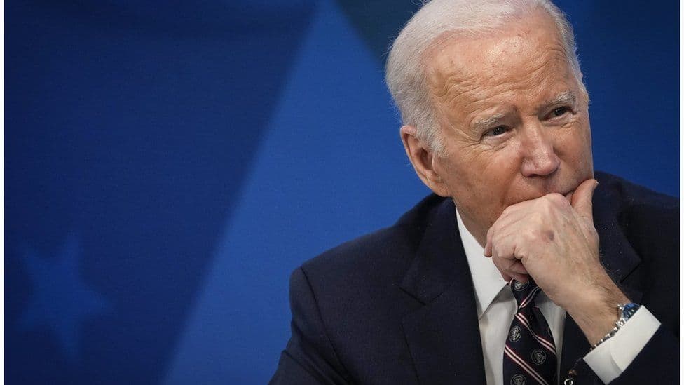 US president speaks with Ukrainian counterpart, pledges to provide $500 mln aid