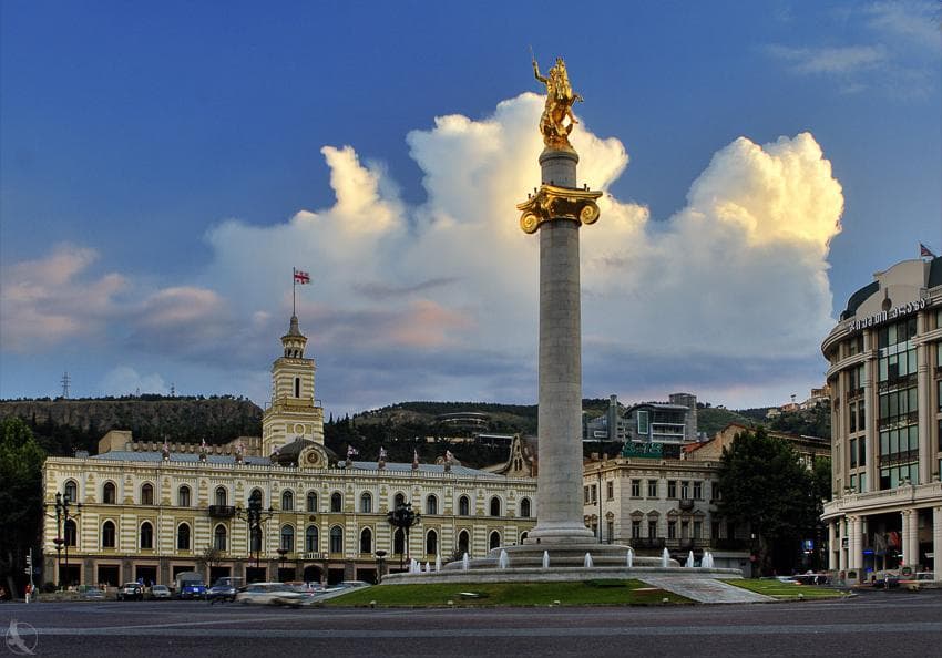 დამოუკიდებლობის დღისადმი მიძღვნილი საზეიმო ღონისძიებების წინამოსამზადებელ პერიოდში და 26 მაისს დედაქალაქში ავტომანქანების მოძრაობა შეიზღუდება