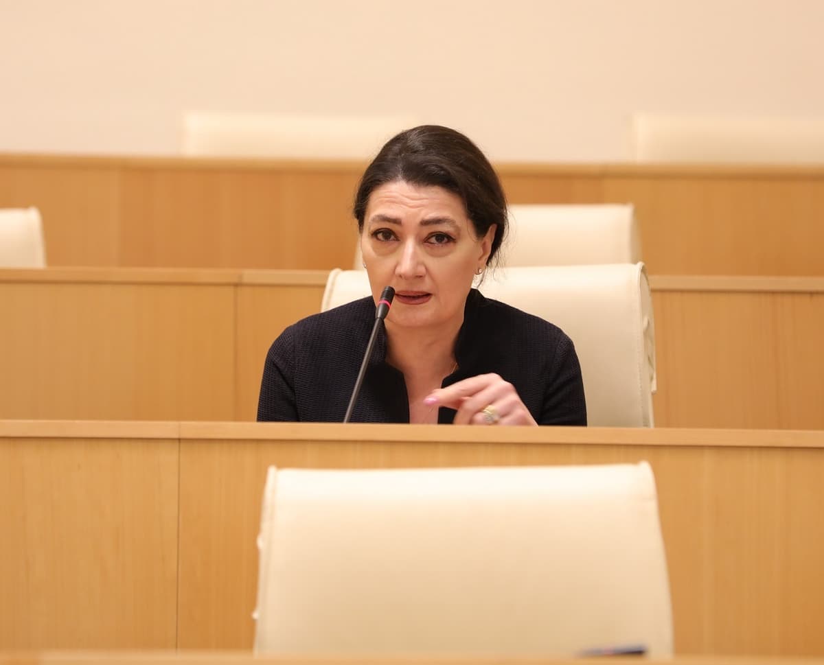 თაკო ჩარკვიანი – ახლა რაღას იყოფთ, რა დარჩა გასაყოფი?! ახლა როგორ ხართ, როგორ არის საქმე?! შედიხართ, აღიარებთ?!