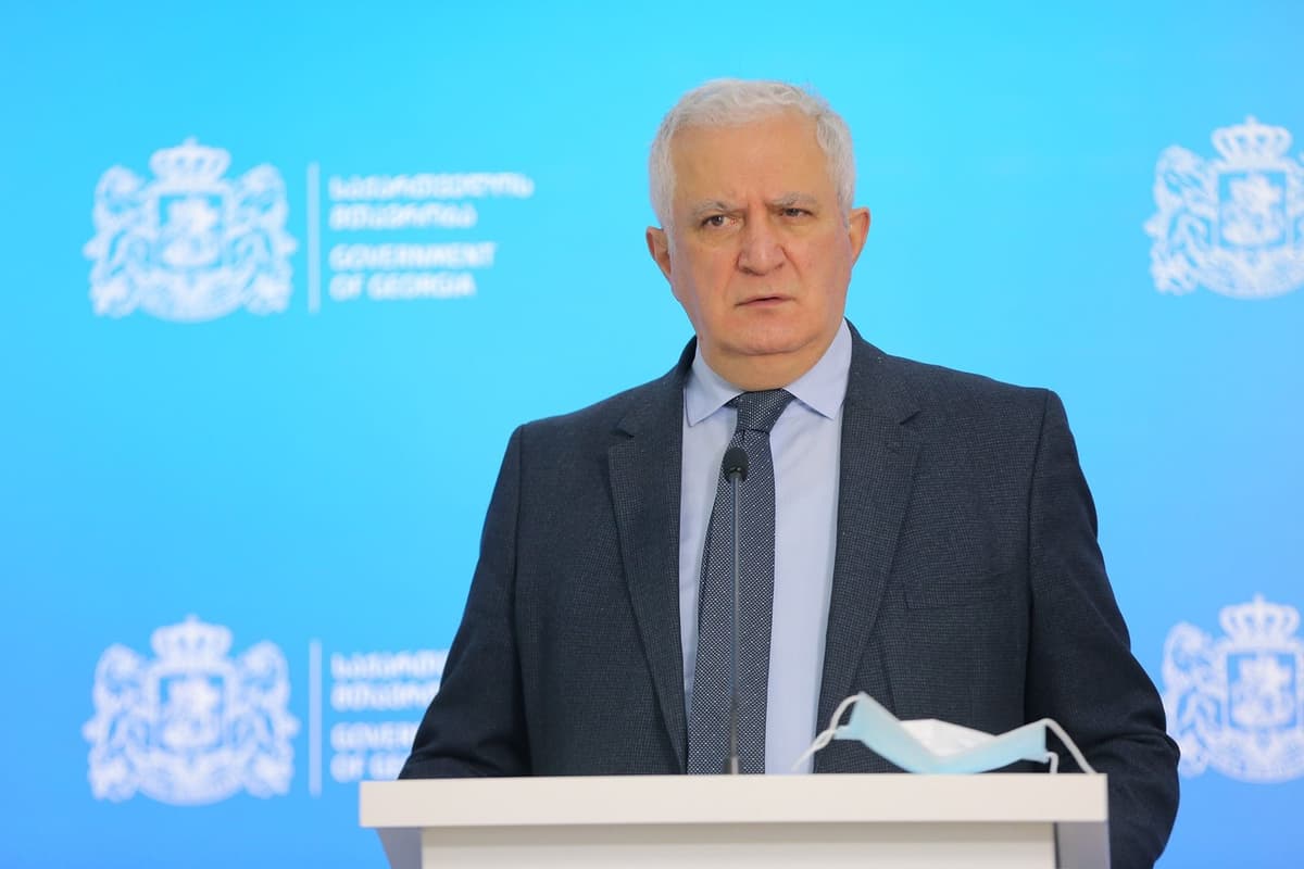 ამირან გამყრელიძე – არსებობს თეორია, რომ შესაძლოა, “ომიკრონი“ გახდეს პანდემიის დასასრულის დასაწყისი, მაგრამ ამას მარტივად ნუ შევხედავთ