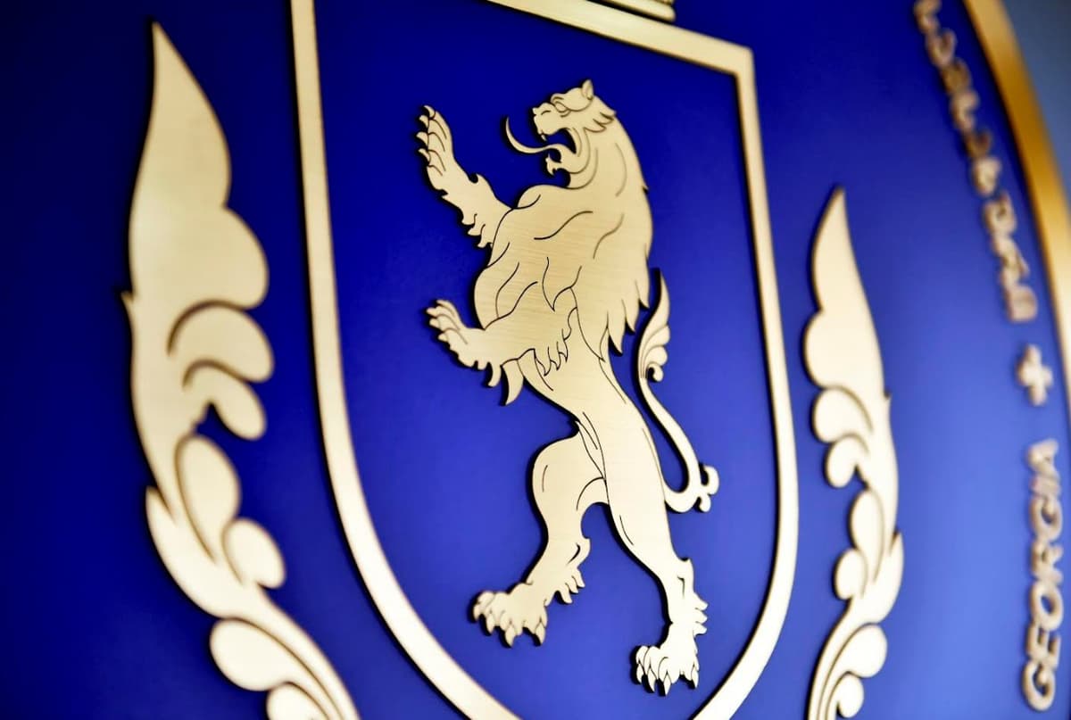 ავტომანქანის ყალბი მართვის მოწმობების დამზადება-გასაღების ფაქტზე ოთხი პირი დააკავეს