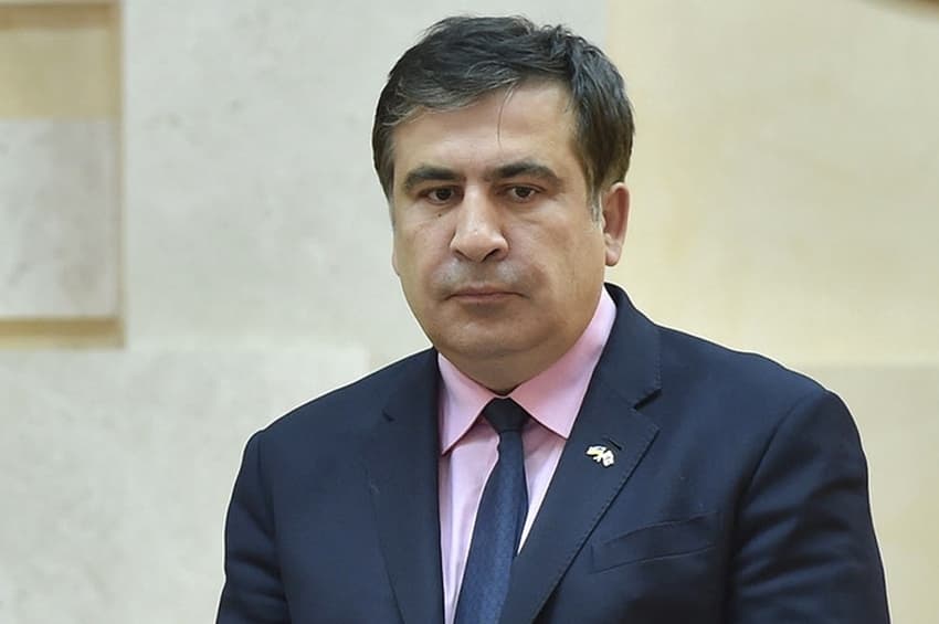 მიხეილ სააკაშვილი ამირან გამყრელიძეს და დავით სერგეენკოს მადლობას უხდის
