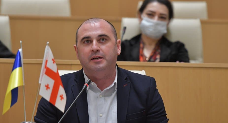 ლევან ხაბეიშვილი – დაიწყონ თანამდებობის პირებიდან, დაწყებული კალაძით გააგრძელონ ხმალაძით, მთავარი ქურდი ამ ქალაქში არის კახი კალაძე