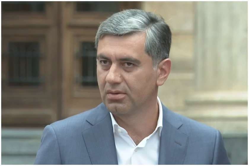 ირაკლი ოქრუაშვილს 20 000-ლარიანი გირაო შეეფარდა და საზღვრის კვეთა აეკრძალა
