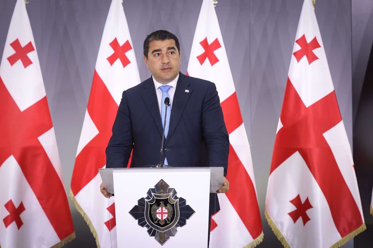 შალვა პაპუაშვილი - გიდასტურებთ ჩემს ღრმა პატივისცემას და დიდ მადლობას გიხდით თქვენი ნაყოფიერი საქმიანობისთვის