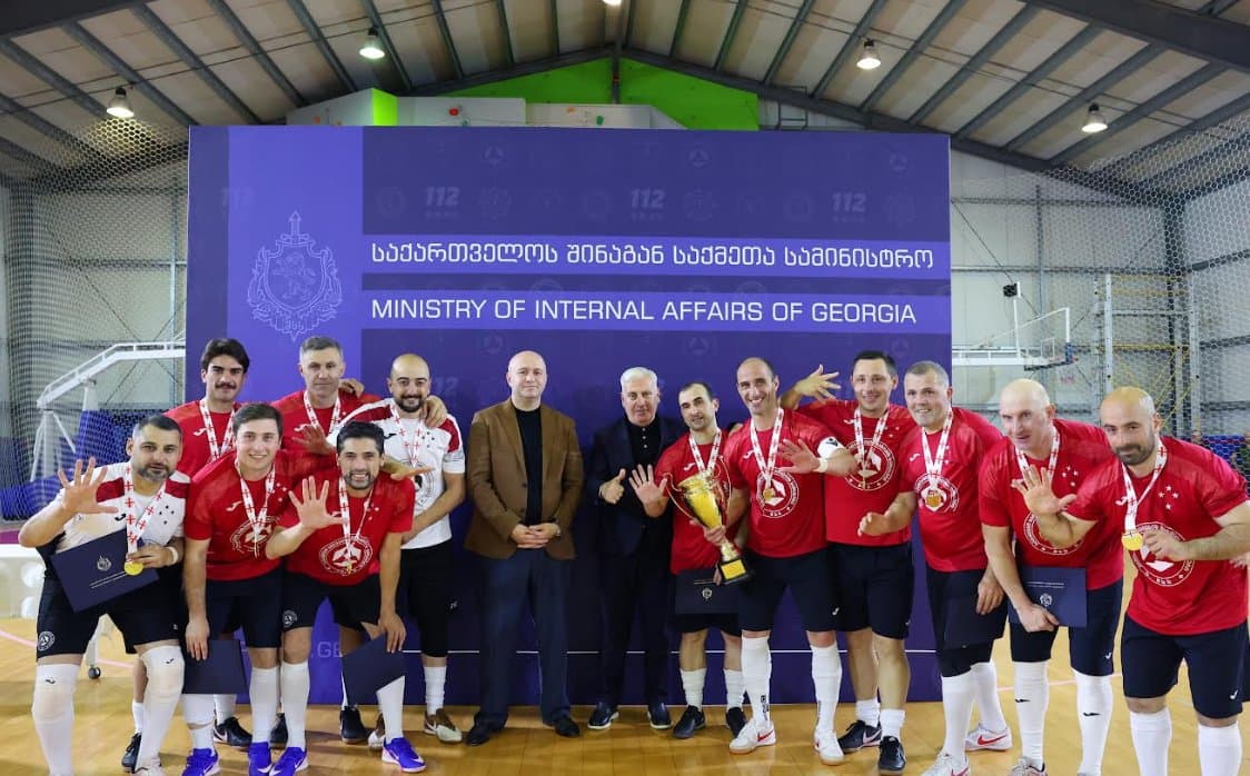 სულხან თამაზაშვილმა სამინისტროს შიდა საფეხბურთო ტურნირის გამარჯვებული გუნდი დააჯილდოვა