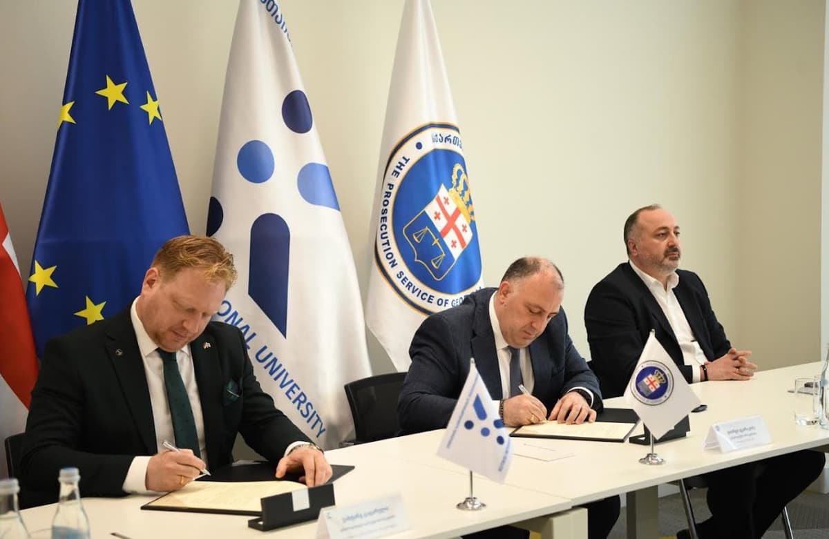 ქუთაისის საერთაშორისო უნივერსიტეტსა და საქართველოს პროკურატურას შორის თანამშრომლობის მემორანდუმი გაფორმდა